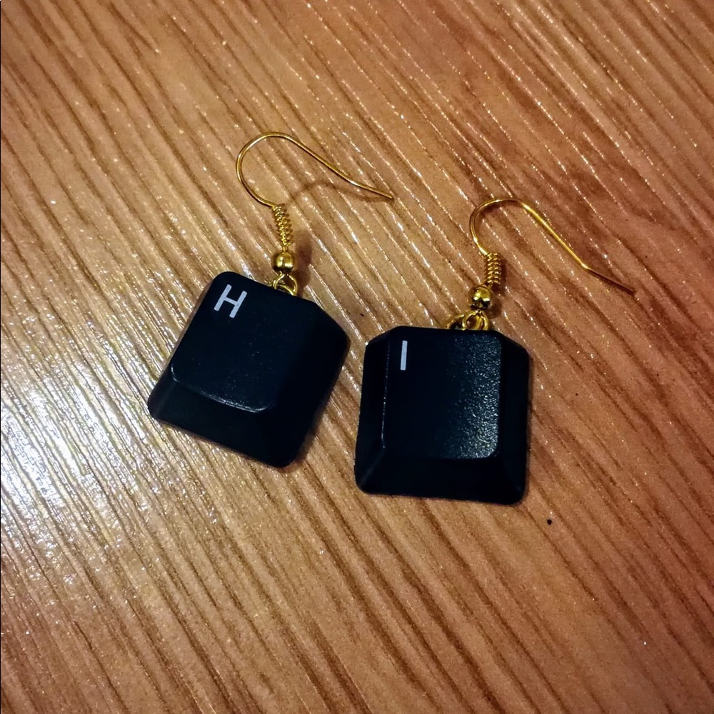 NEW butique cool design keyboard earrings